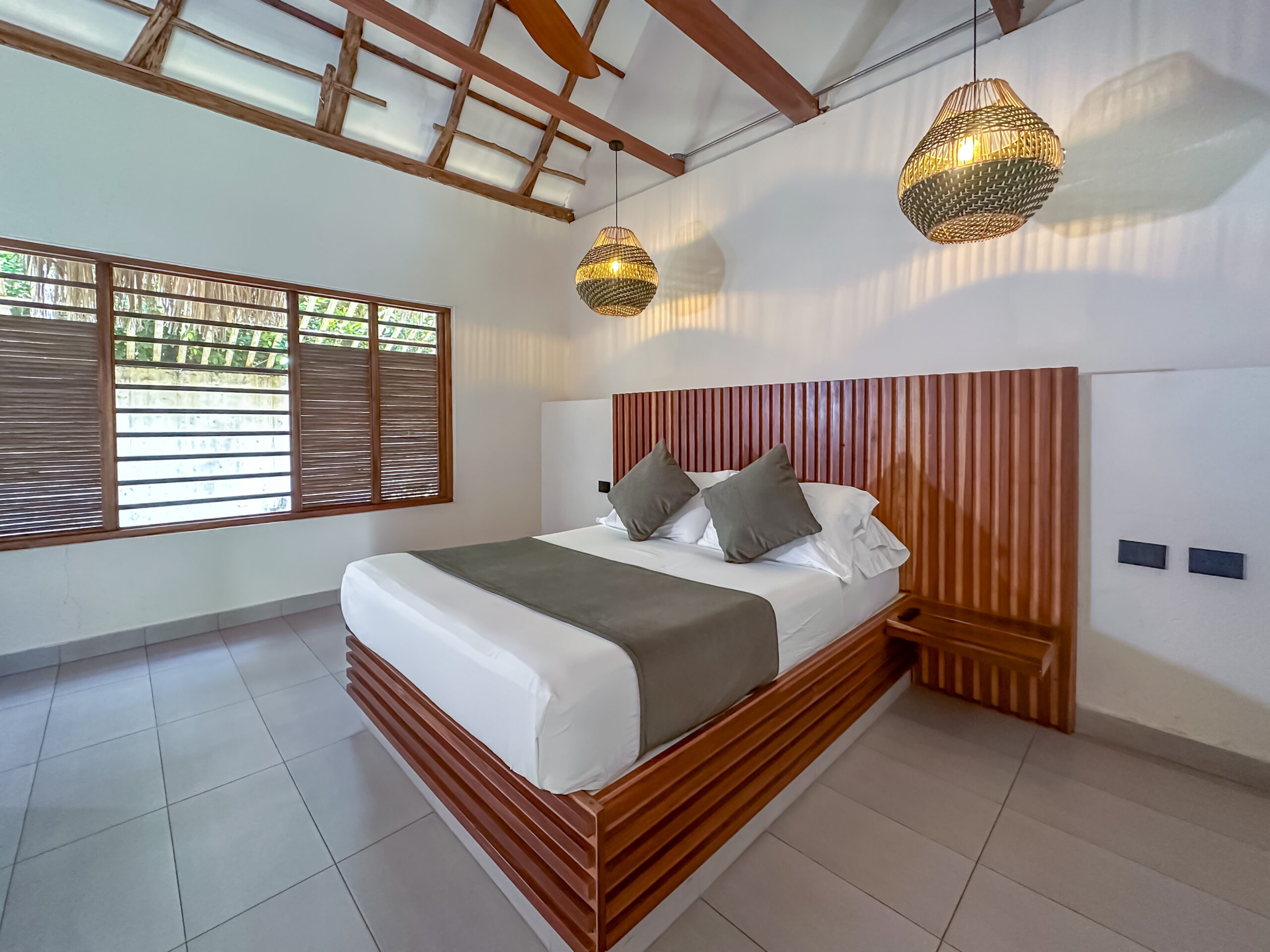 HUKU BEACH HOSTEL