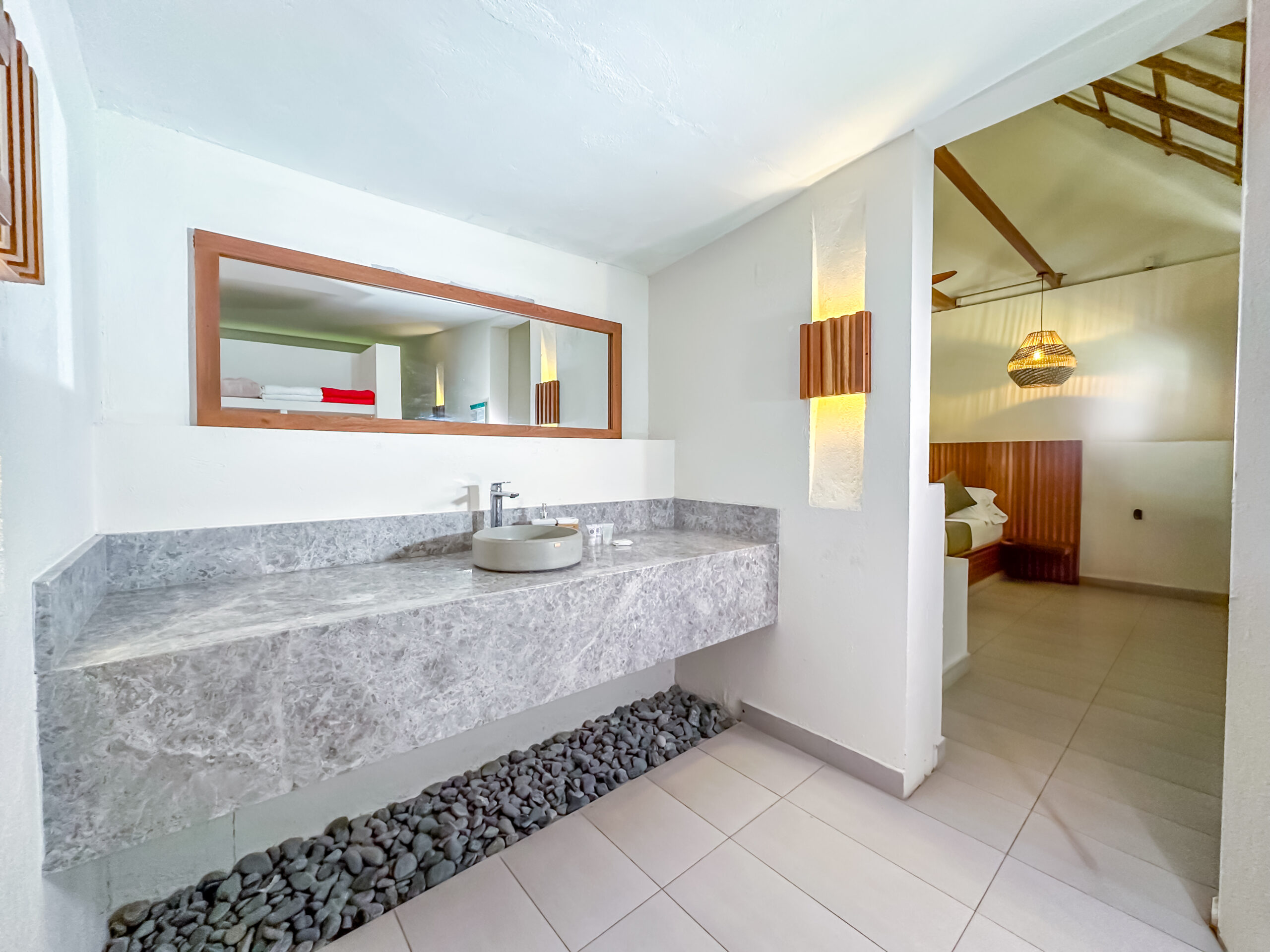 HUKU BEACH HOSTEL