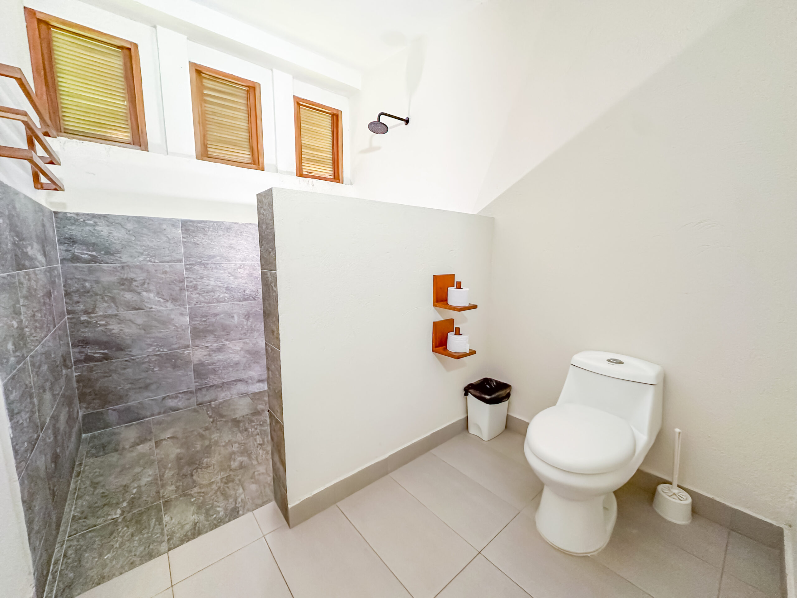 HUKU BEACH HOSTEL