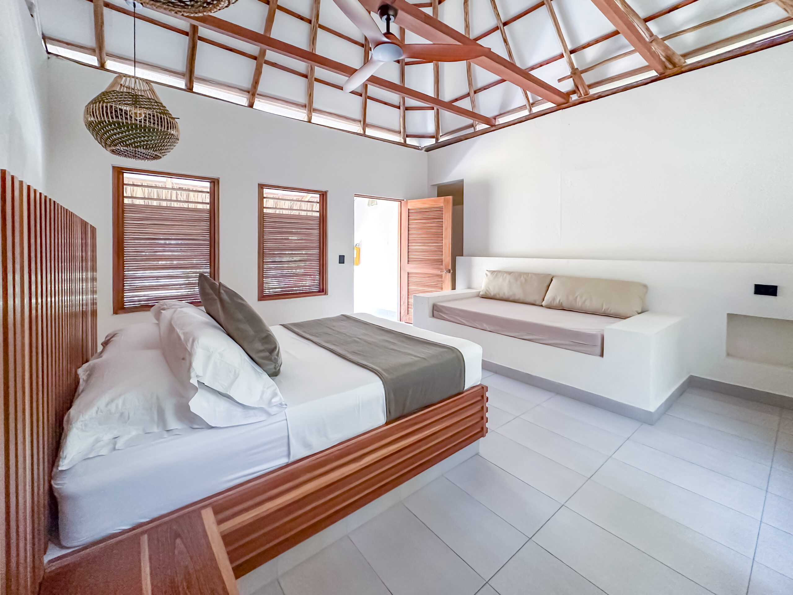 HUKU BEACH HOSTEL