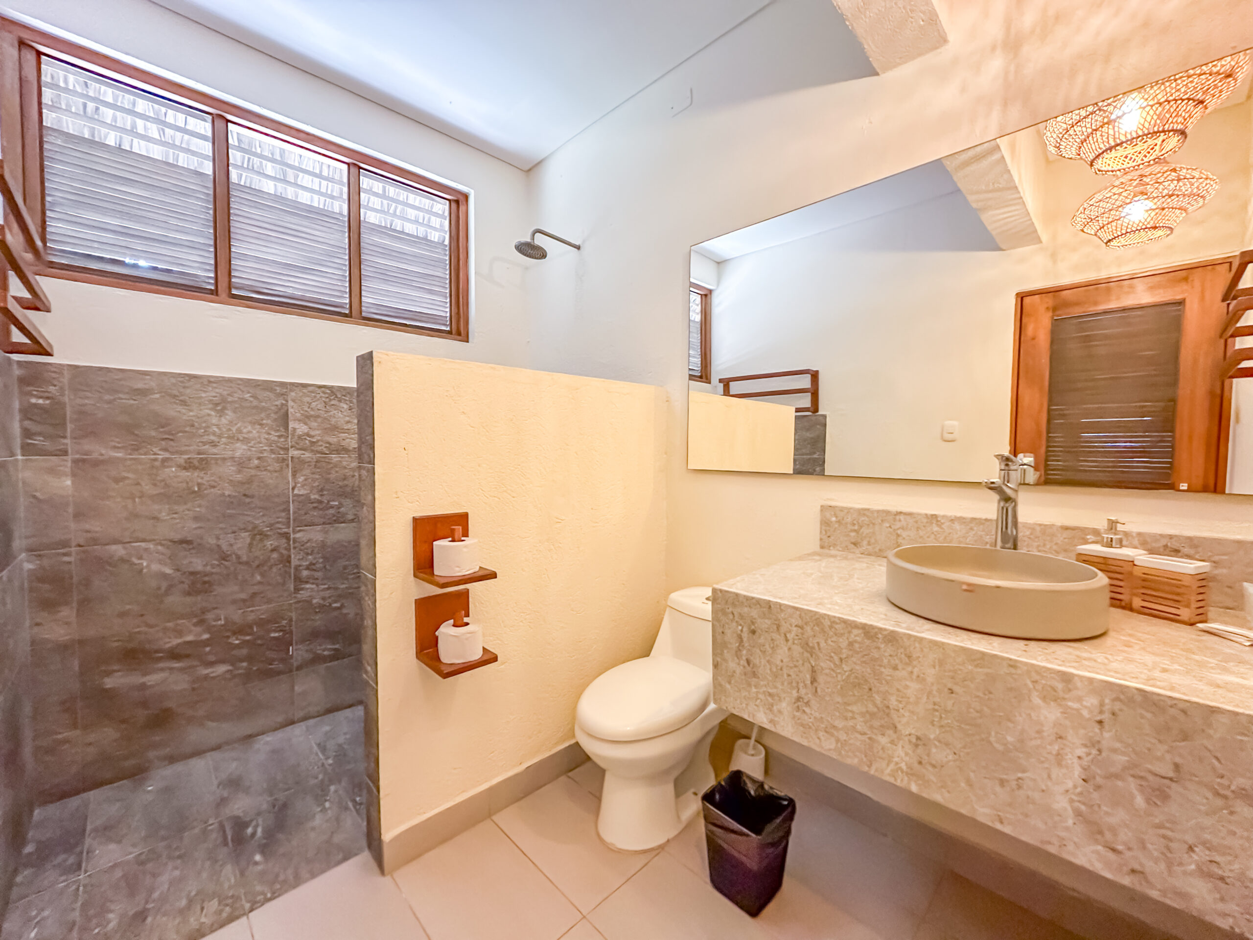 HUKU BEACH HOSTEL