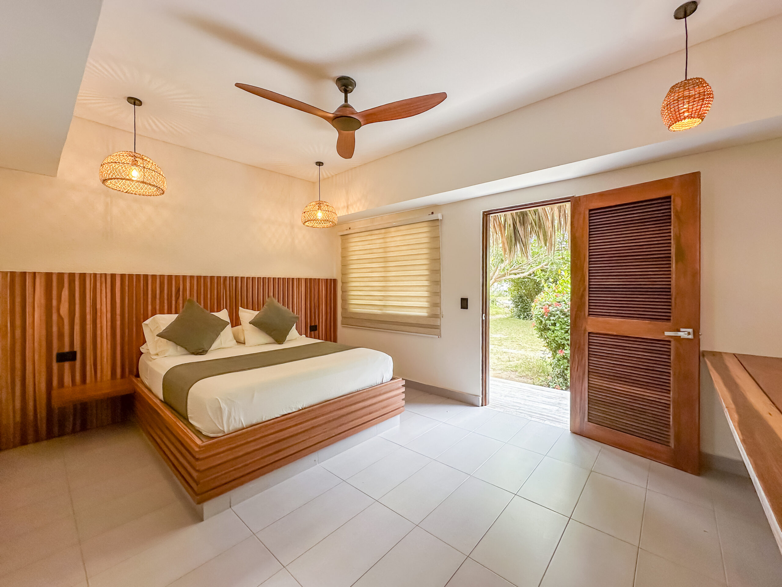 HUKU BEACH HOSTEL