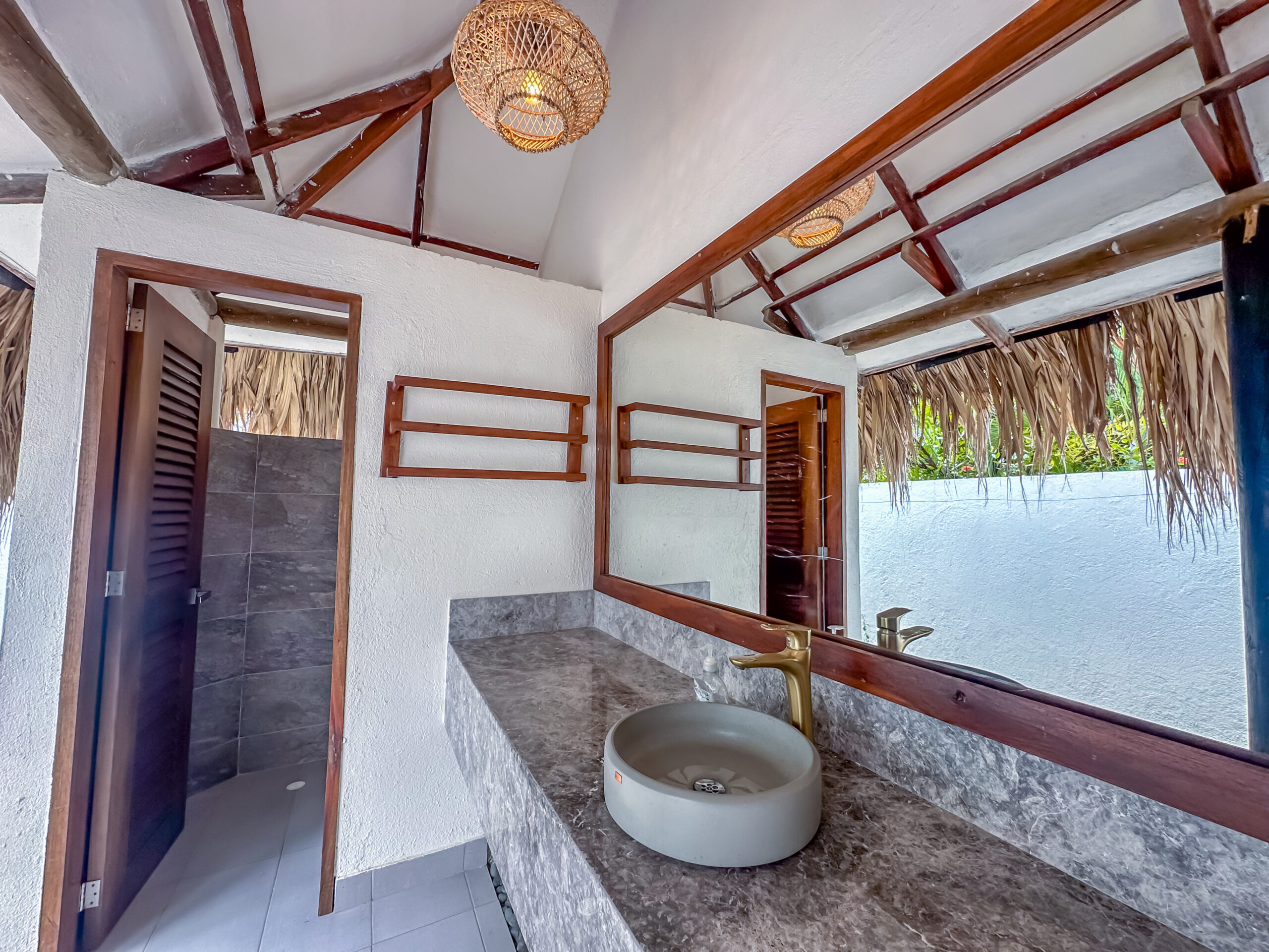 HUKU BEACH HOSTEL
